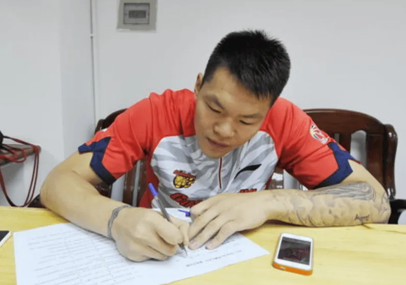 爱游戏娱乐-朱芳雨：职业生涯获得两次全运会金牌对我来说非常幸运