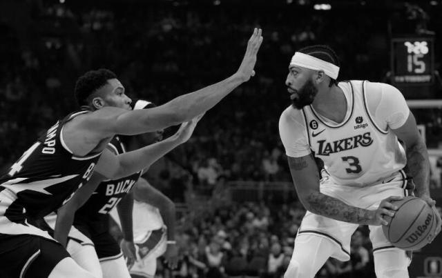 爱游戏中国官网-最好的湖人在路上 三巨头日渐默契还交易韦少吗？